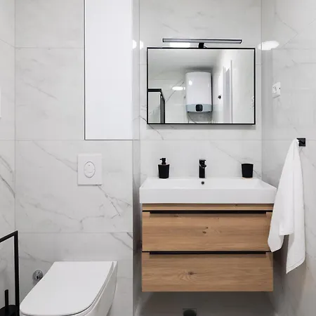 Elvin With Sea View アパート