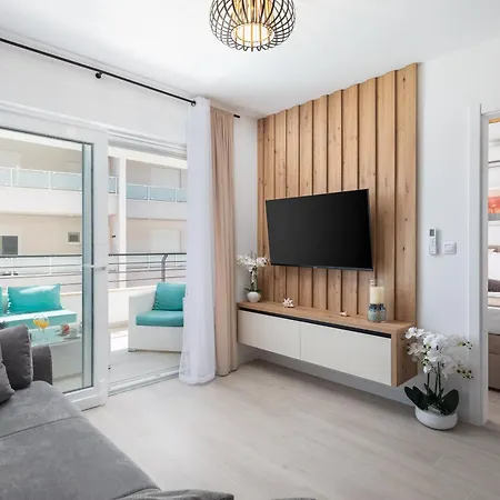 アパート Elvin With Sea View *